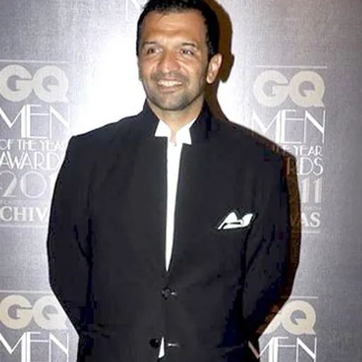 Portrait of Atul Kasbekar