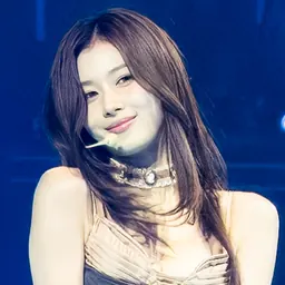 Portrait of Minatozaki Sana