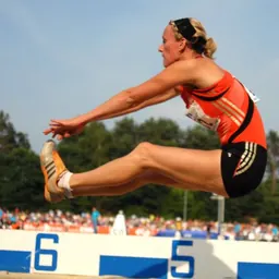 Portrait of Laurien Hoos