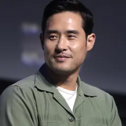 Portrait of Raymond Lee