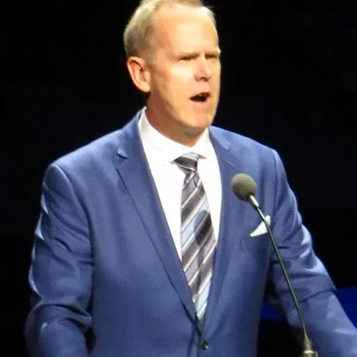 Portrait of Tom Holmoe