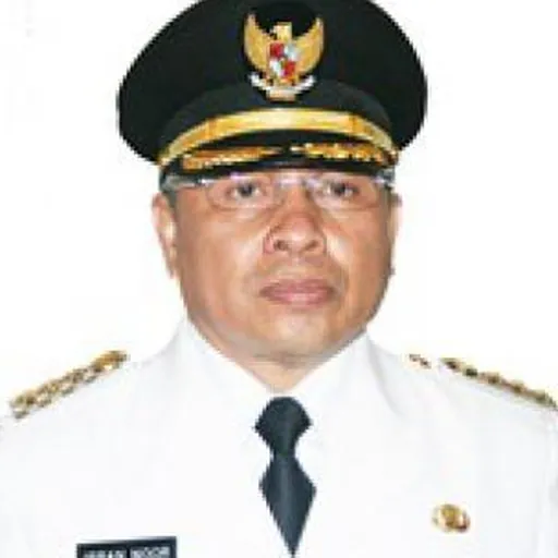 Portrait of Isran Noor