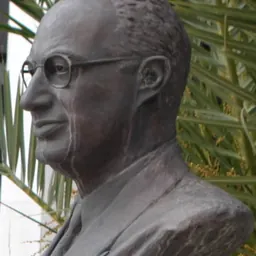Portrait of Yannos Kranidiotis