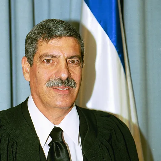 Portrait of Uri Shoham
