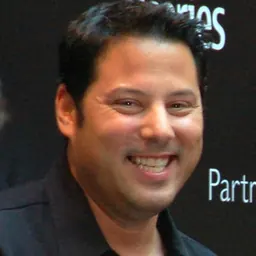 Portrait of Greg Grunberg