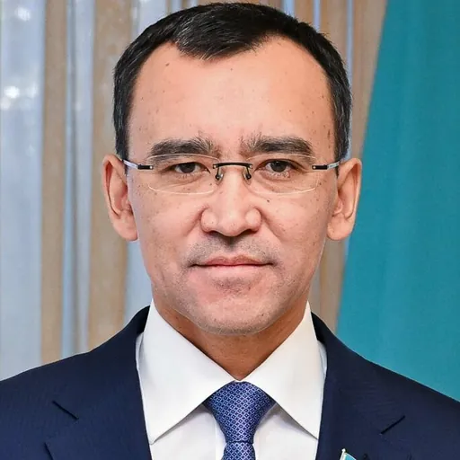Portrait of Mäwlen Äshimbaev