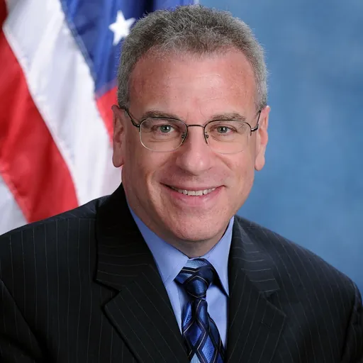 Portrait of Jeffrey Dinowitz