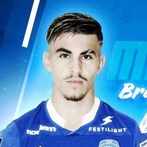 Portrait of Brandon Domingues