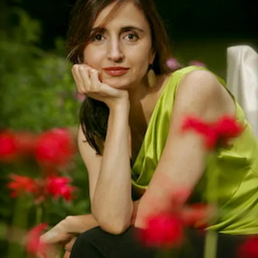 Portrait of Roya Hakakian