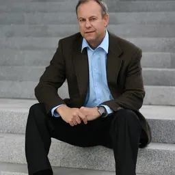 Portrait of Scott Gates