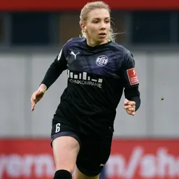 Portrait of Elisa Senß