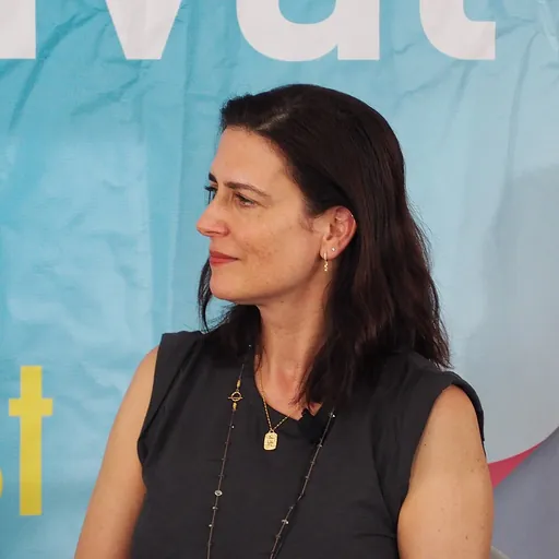 Portrait of Andrea Elliott