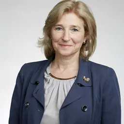 Portrait of Polina Bayvel