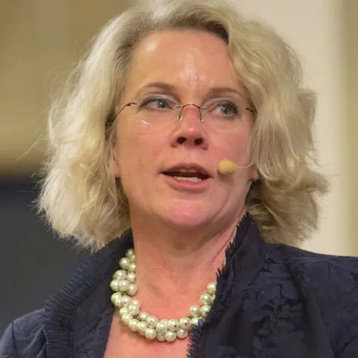 Portrait of Laura Tingle