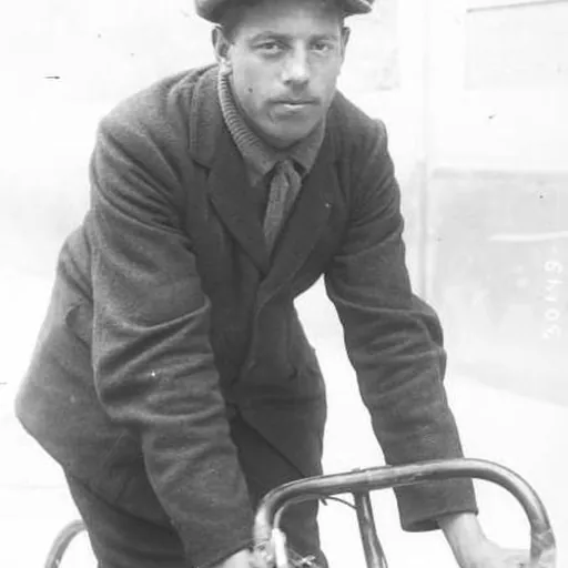 Portrait of Léon Scieur