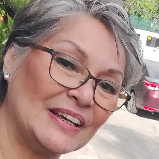 Portrait of Leah Navarro