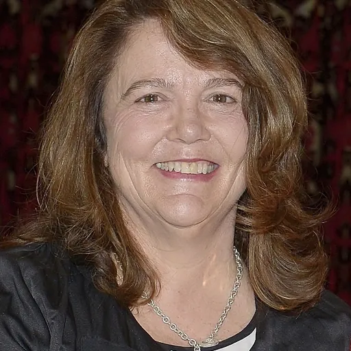 Portrait of Elisabeth McDonald