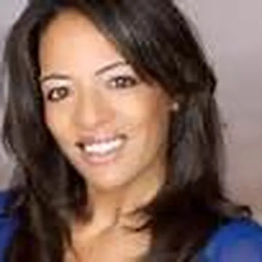 Portrait of Lorraine Vélez