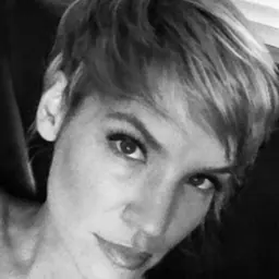Portrait of Ashley Scott