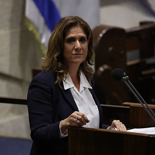 Portrait of Sharon Roffe Ofir