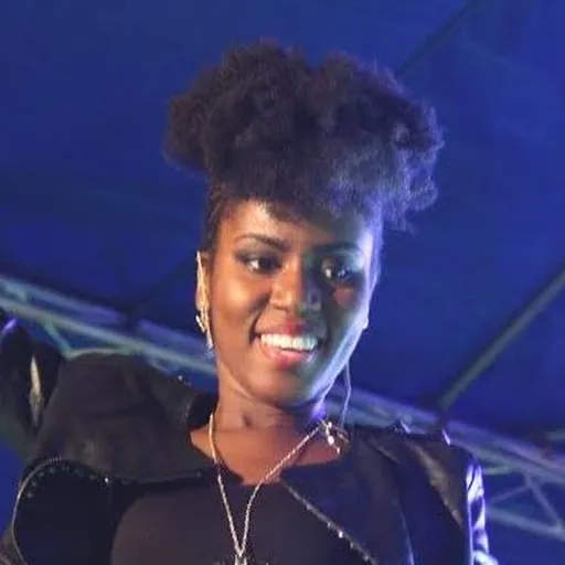 Portrait of MzVee