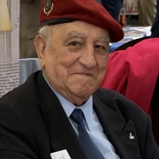 Portrait of Roger Holeindre
