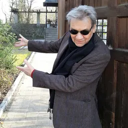 Portrait of Peter Schweri