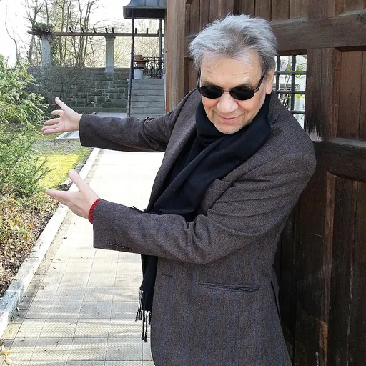 Portrait of Peter Schweri