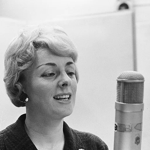 Portrait of Annie Palmen