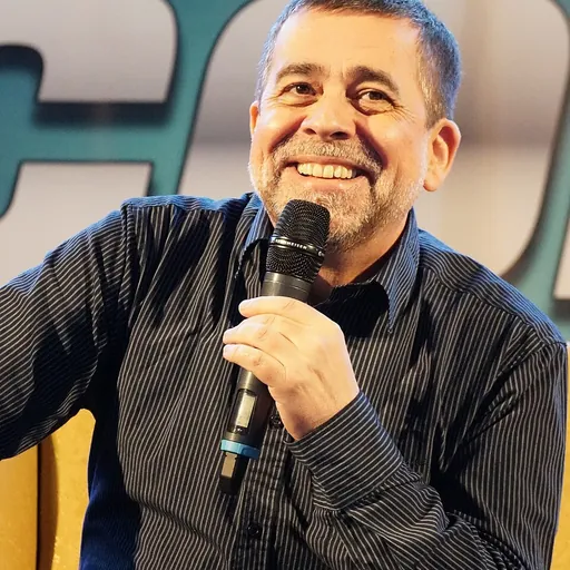 Portrait of Mike Quinn