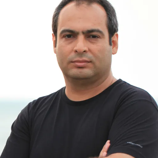 Portrait of Alireza Karimi Moghaddam