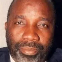 Portrait of Tom Woewiyu