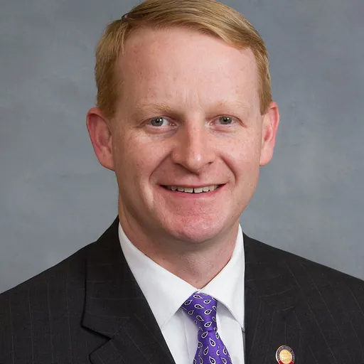 Portrait of Tom Murry