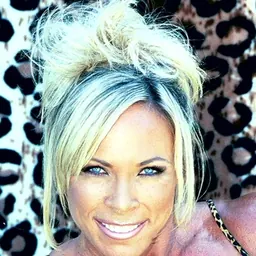 Portrait of Lauren Powers