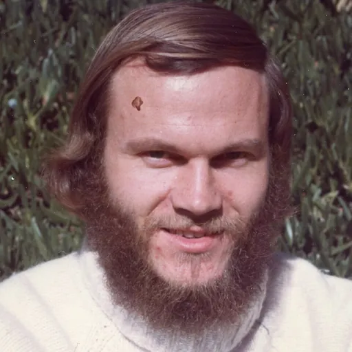 Portrait of Karsten Grove