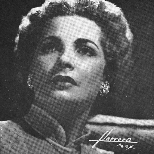 Portrait of Esperanza Issa