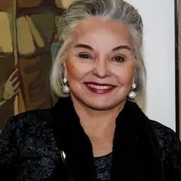 Portrait of Iris de Araújo