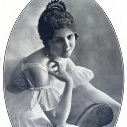 Portrait of Carmen de Icaza