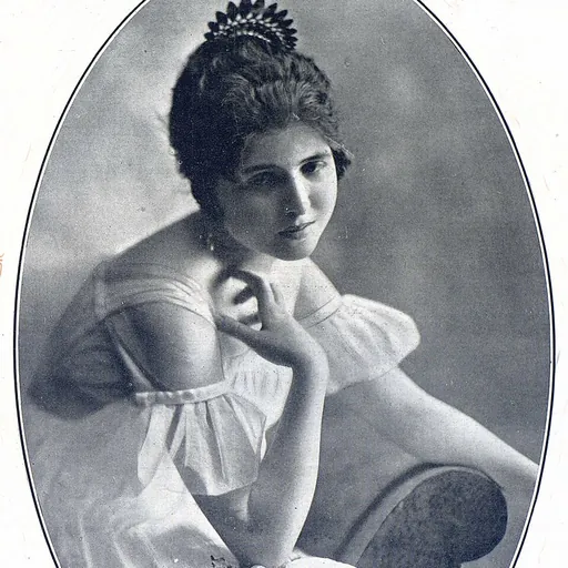 Portrait of Carmen de Icaza