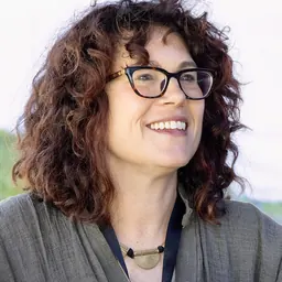 Portrait of Rebecca Huntley