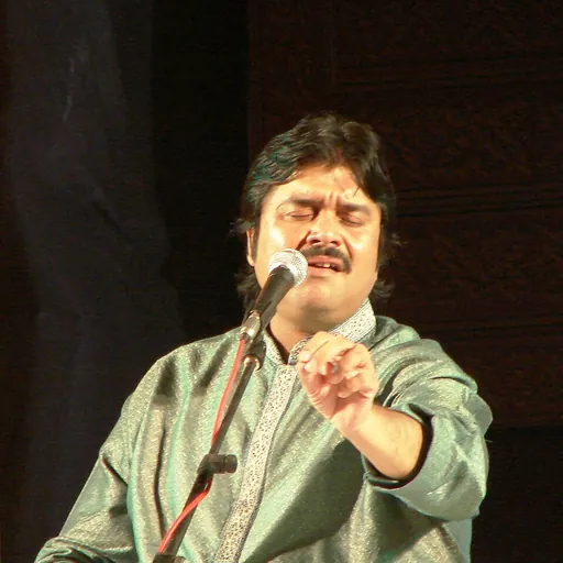 Portrait of Shounak Abhisheki