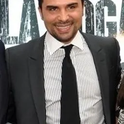 Portrait of Manny Pérez