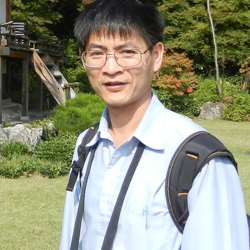Portrait of Lizhen Ji