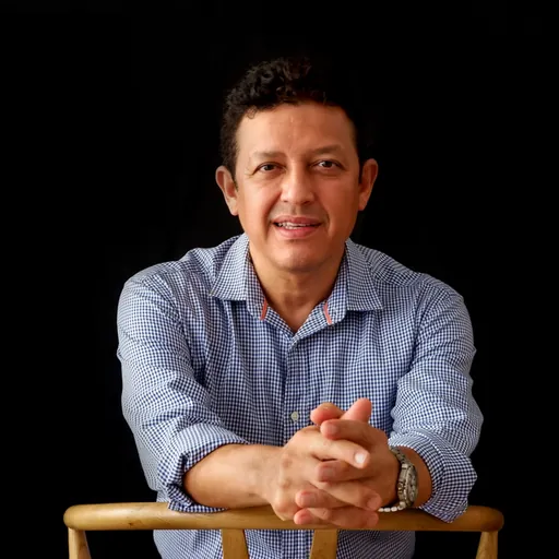 Portrait of Carlos Martin Briceño