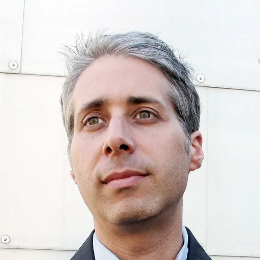 Portrait of Martin Felsen