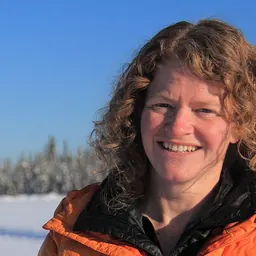 Portrait of Erin Pettit