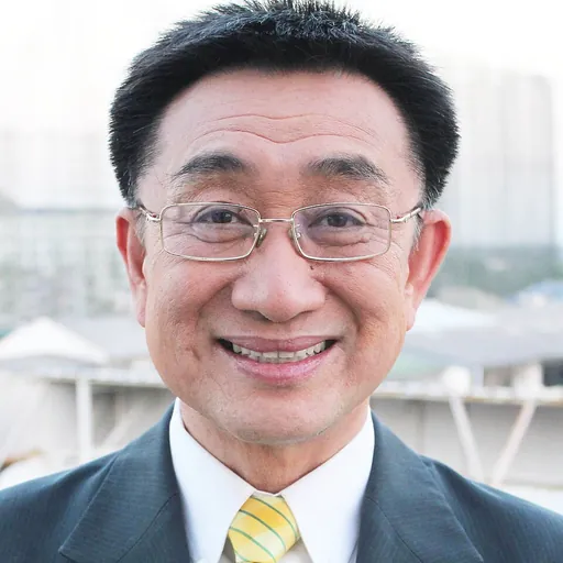 Portrait of Sopon Pornchokchai