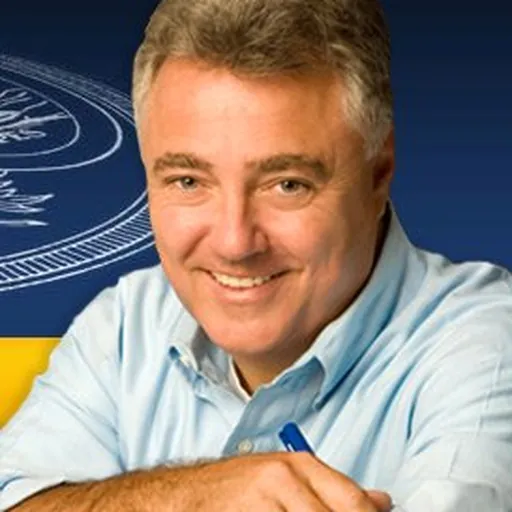 Portrait of Larry Grooms