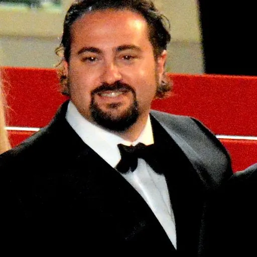 Portrait of Jonathan Jakubowicz