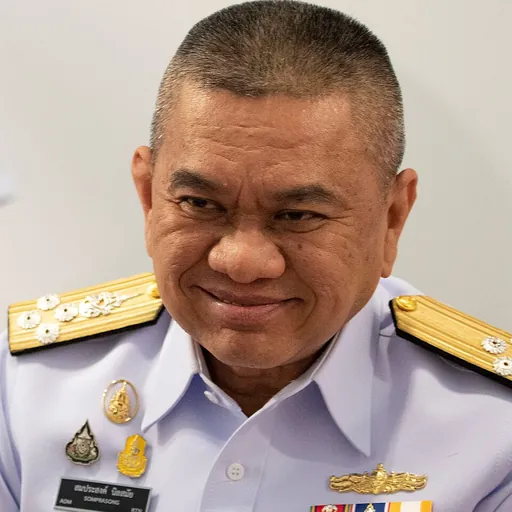 Portrait of Somprasong Nilsamai
